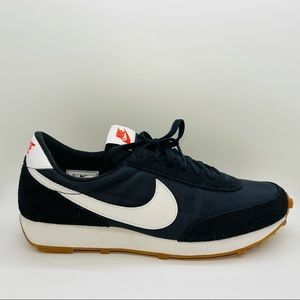 Nike Daybreak Sneakers - WMN 10